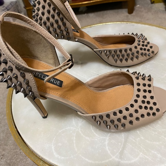 Sz 11 Taupe Studded Pumps - Picture 12 of 16